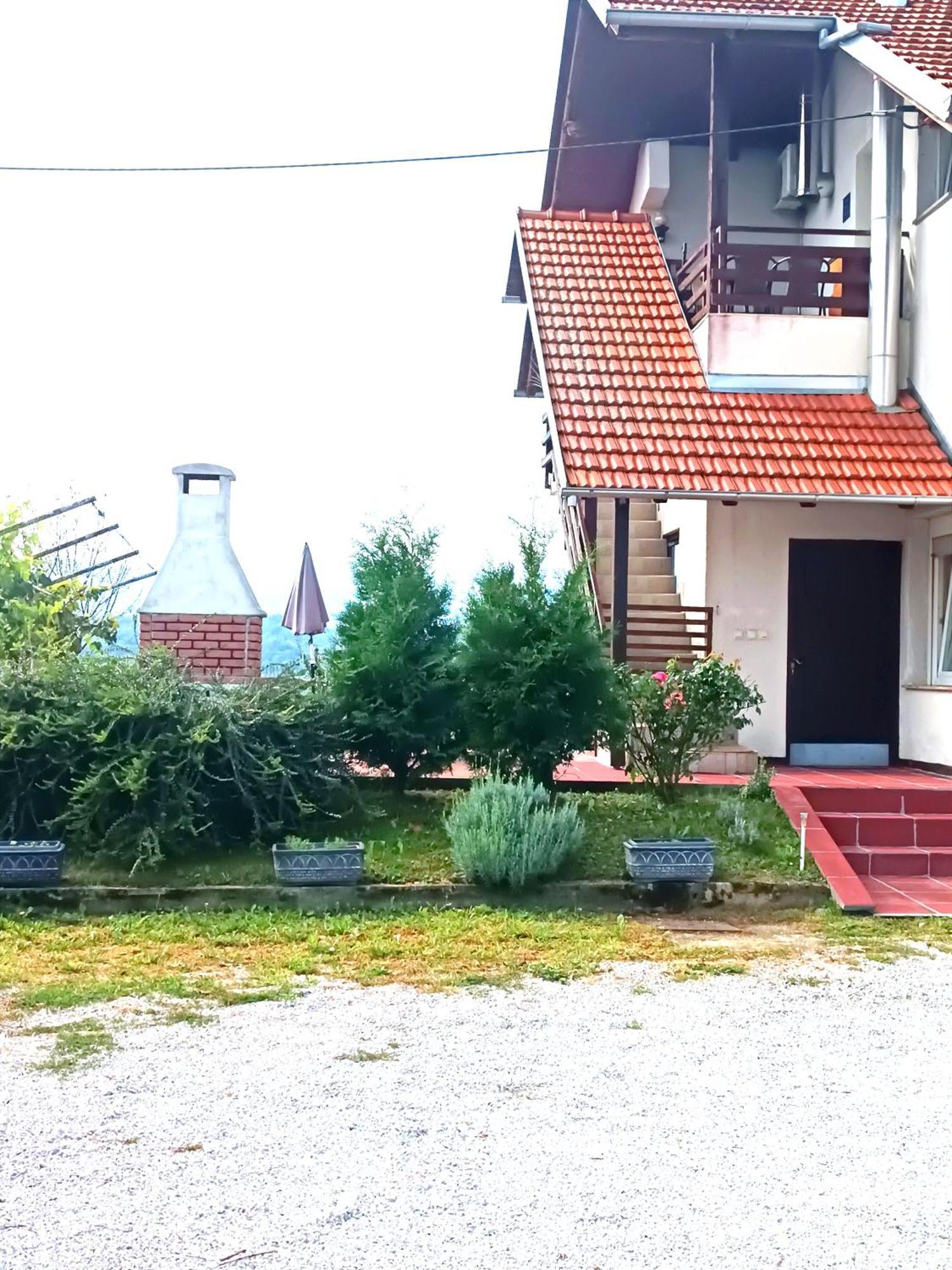 Apartman Petra זאבוק מראה חיצוני תמונה